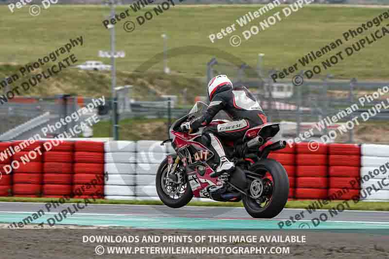 cadwell no limits trackday;cadwell park;cadwell park photographs;cadwell trackday photographs;enduro digital images;event digital images;eventdigitalimages;navarra;no limits trackdays;peter wileman photography;racing digital images;trackday digital images;trackday photos